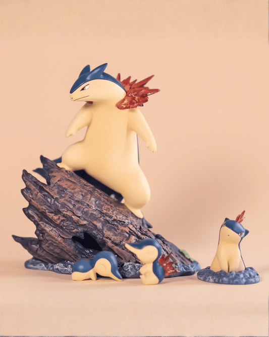 Pokemon Anime Figure Blaze Warden Typhlosion 13cm (5") Collector Statue