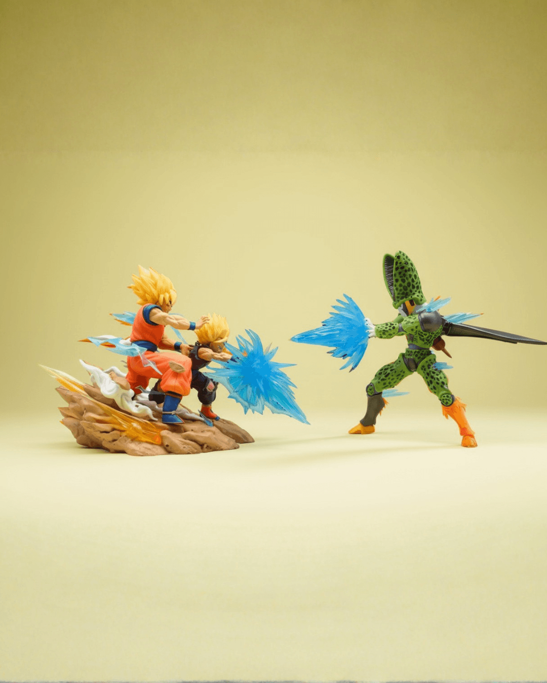 Dragon Ball Anime Figure Birth of a Warrior Gohan & Goku Vs. Cell Collector Statue