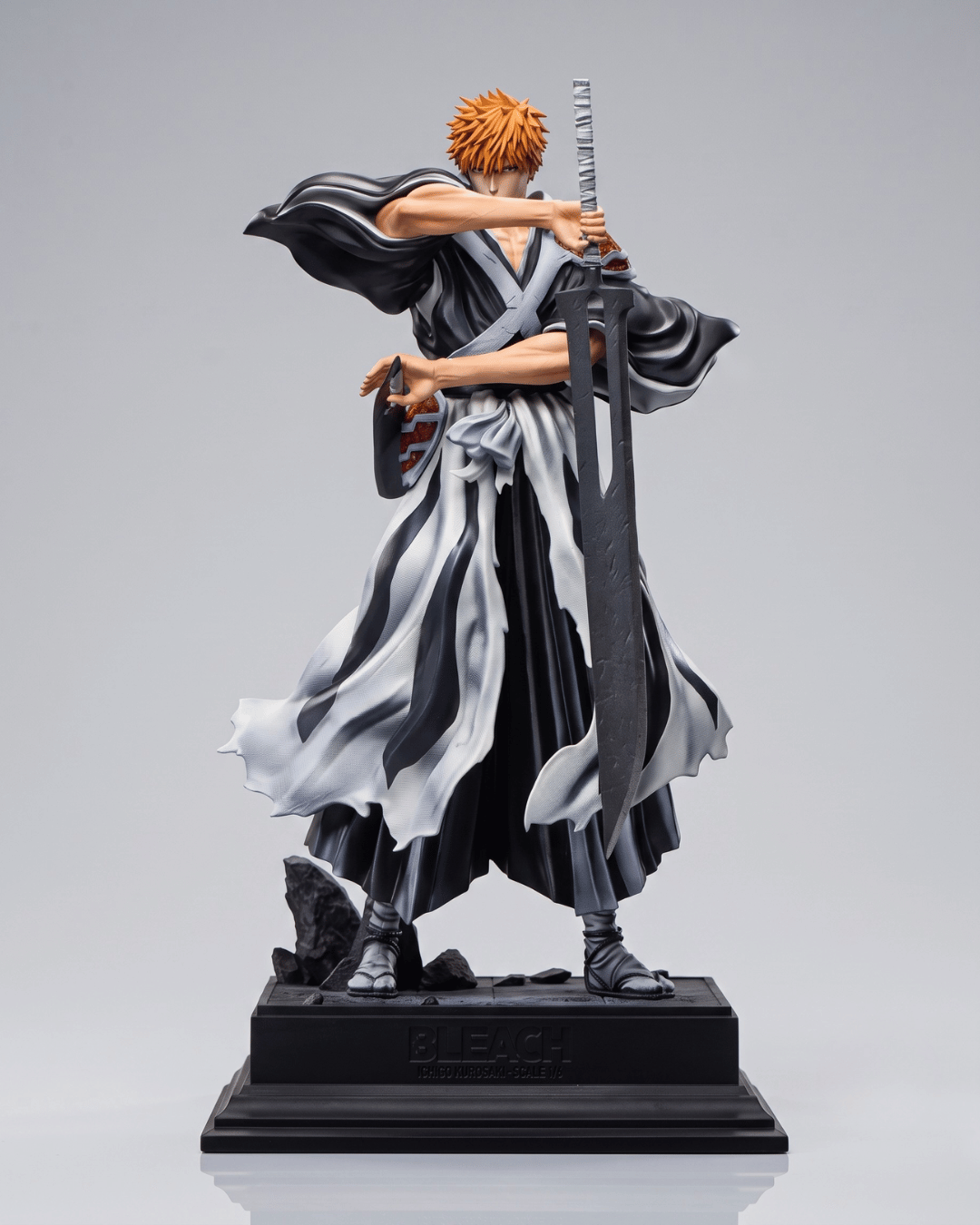 Bleach Anime Figure Ichigo Kurosaki 35cm (13.8") Collector Statue