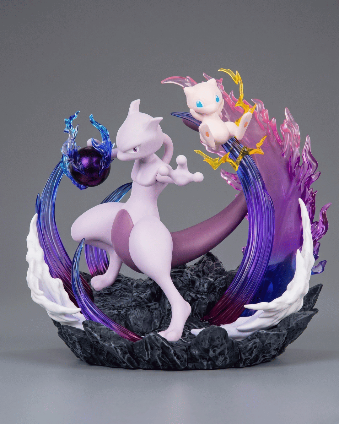 Pokémon Anime Figure Mewtwo and Mew: Psychic Legacy 16cm (6.3") Collector Statue