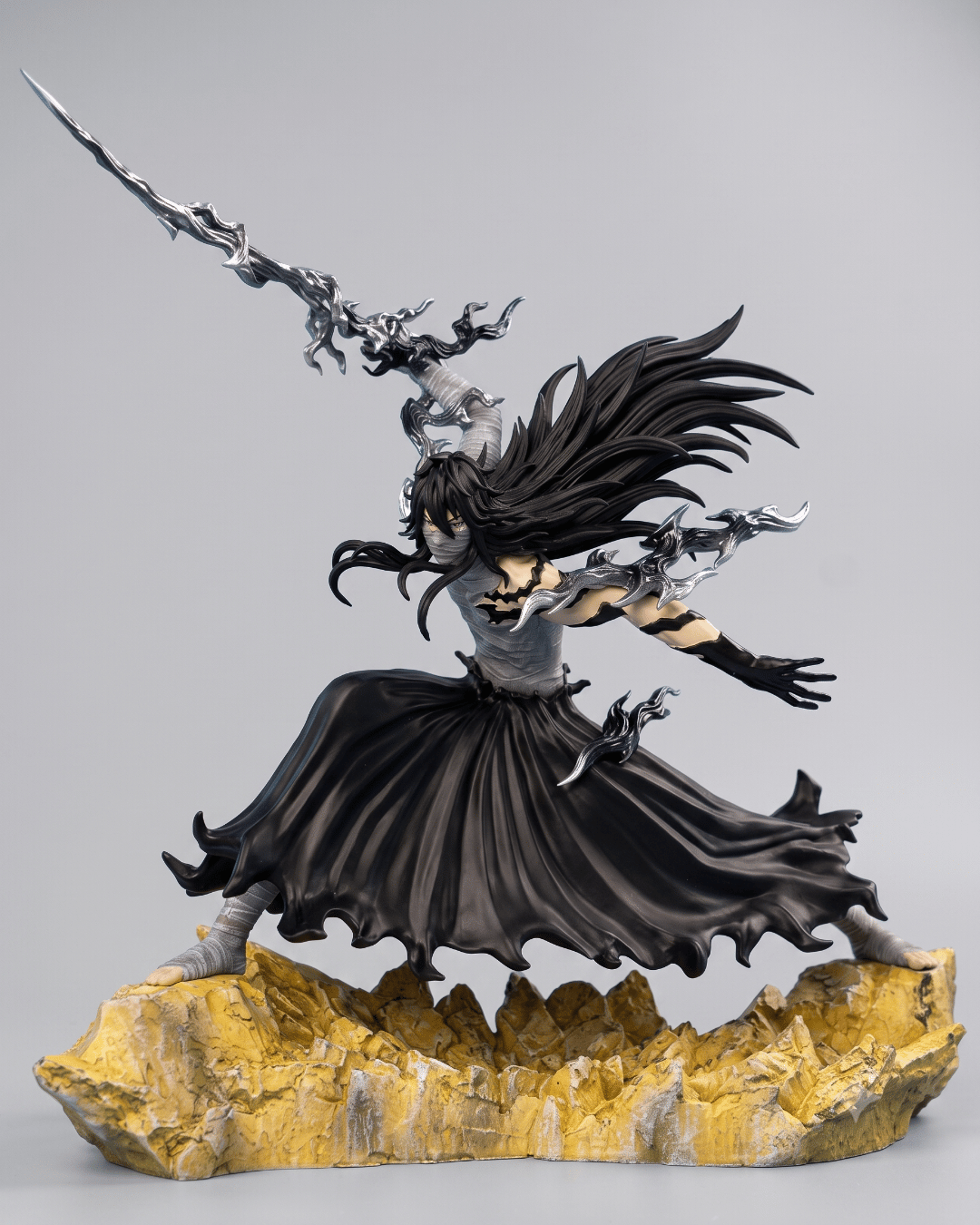 Bleach Anime Figure The Black-Clad ProtectorIchigo Kurosaki 24cm (9.5") Collector Statue
