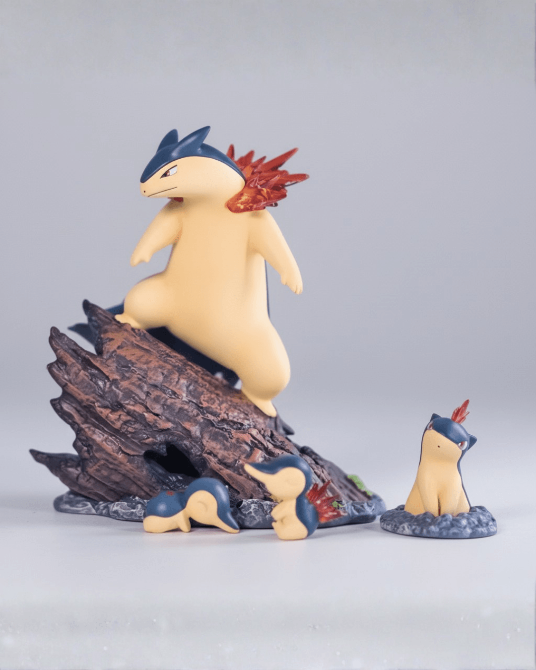 Pokemon Anime Figure Blaze Warden Typhlosion 13cm (5") Collector Statue