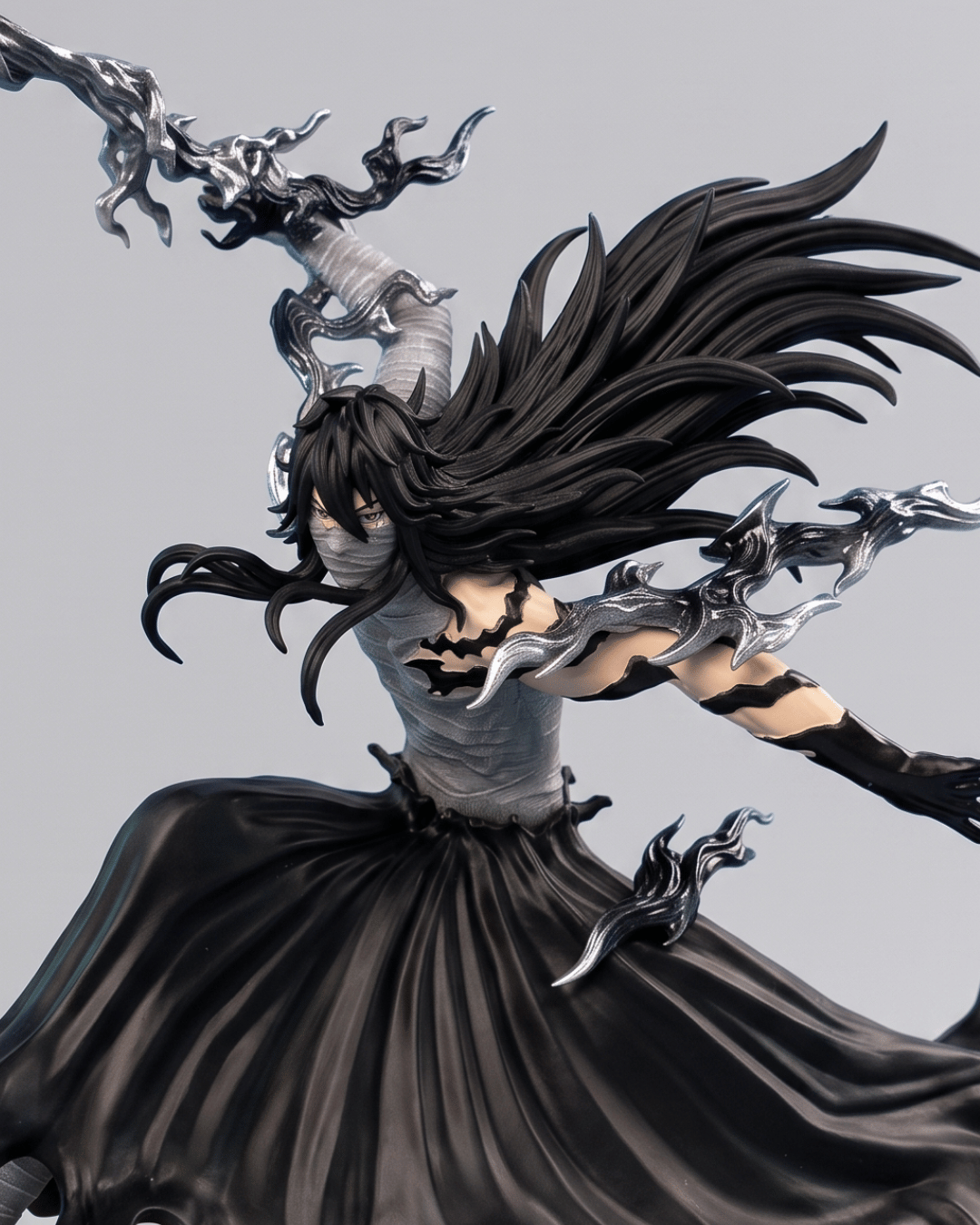 Bleach Anime Figure The Black-Clad ProtectorIchigo Kurosaki 24cm (9.5") Collector Statue