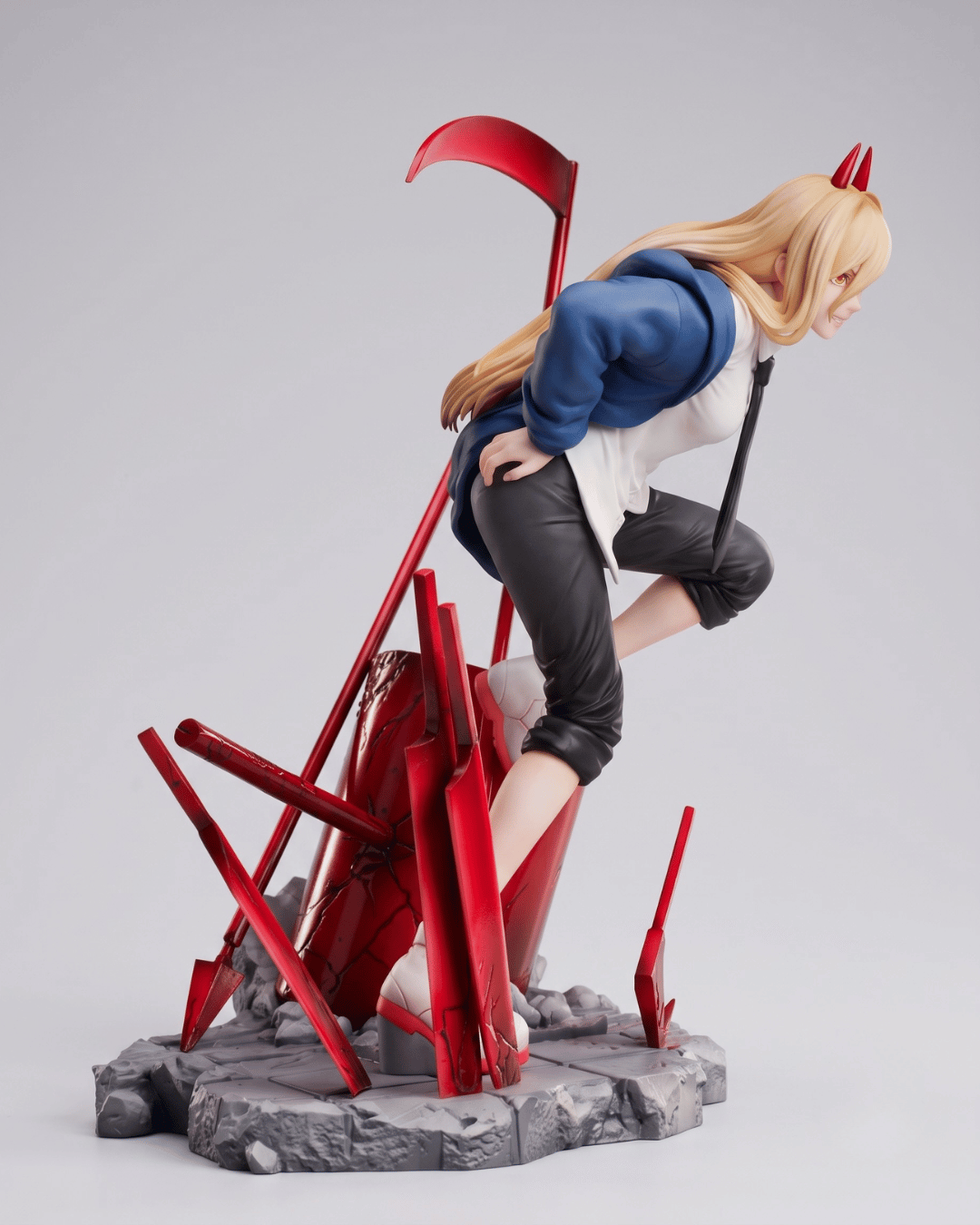 Chainsaw man Anime Figure Queen of Chaos Power 17cm (6.7") Collector Statue
