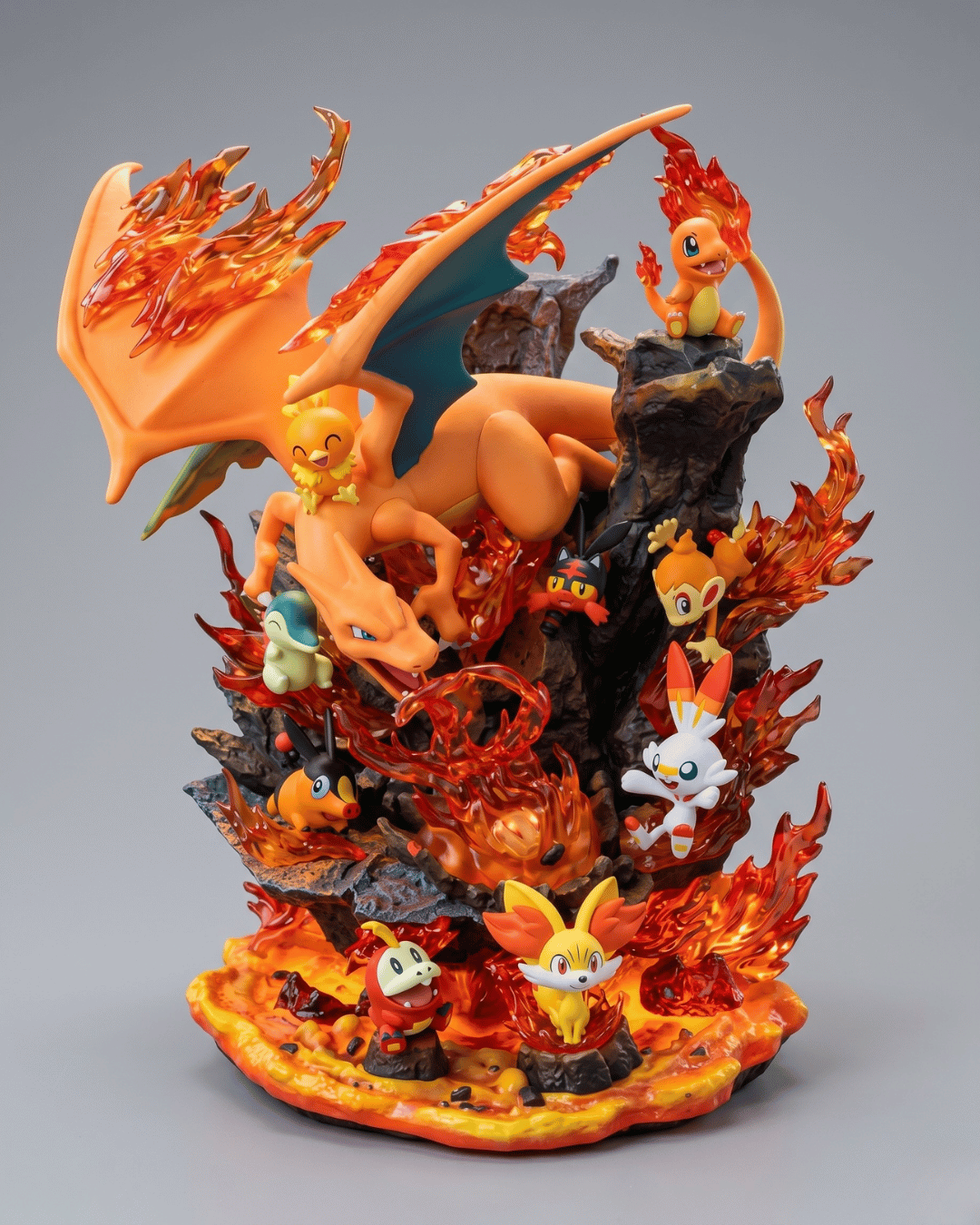 Pokémon Anime Figure Charizard’s Blazing Legacy Charmander, Torchic, Chimchar, Tepig, Fennekin, Litten, Scorbunny and Fuecoco 32cm (12.6") Collector Statue