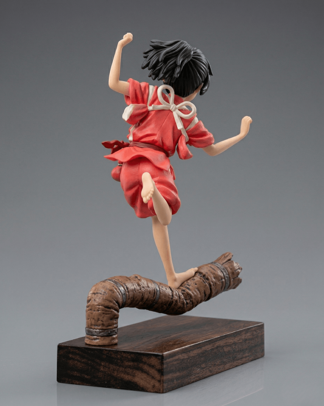 Studio Ghibli Spirited Away Sen of the Spirit World Chichiro 16cm (6.03") Collector Statue