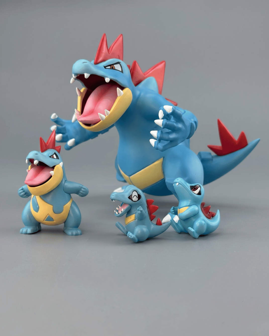 Pokémon Anime Figure Totodile, Croconaw and Feraligatr: Evolution of the Tide 11cm (4.3") Collector Statue