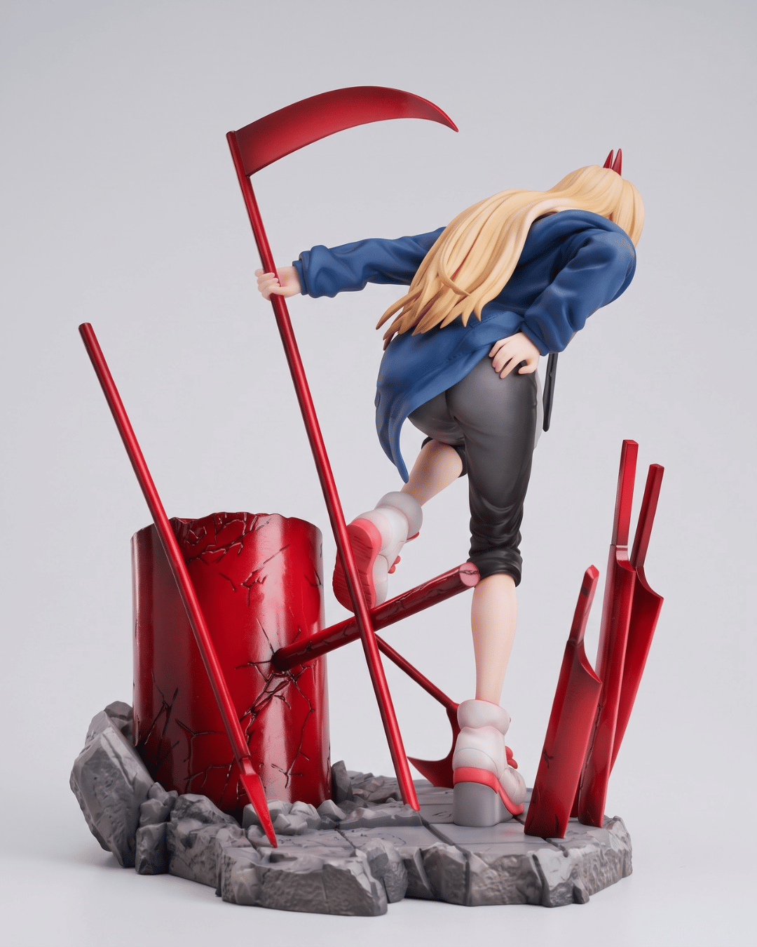 Chainsaw man Anime Figure Queen of Chaos Power 17cm (6.7") Collector Statue