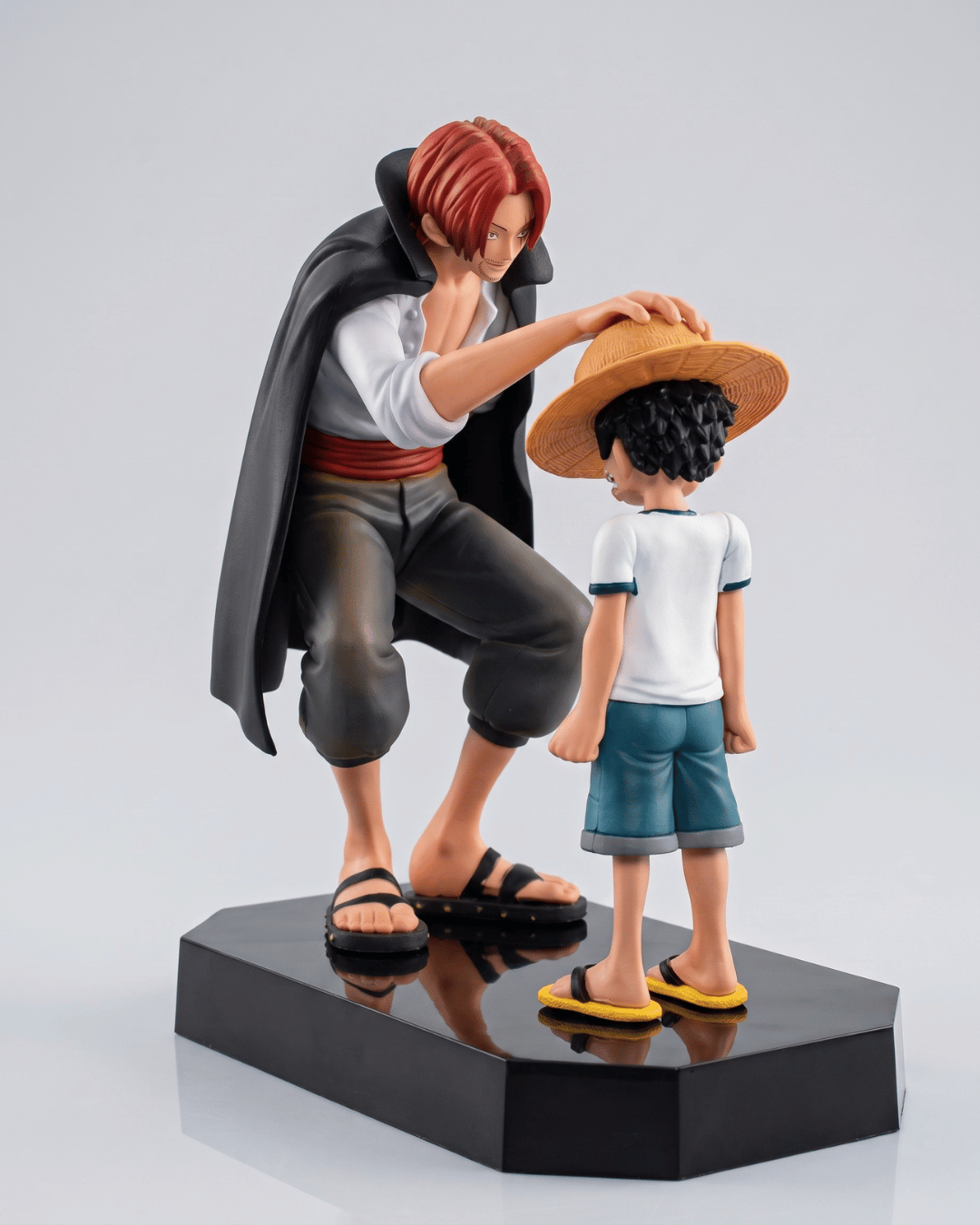 One Piece Anime Figure Shanks and Young Luffy Pirate’s Legacy 18cm (7.1") Collector Statue