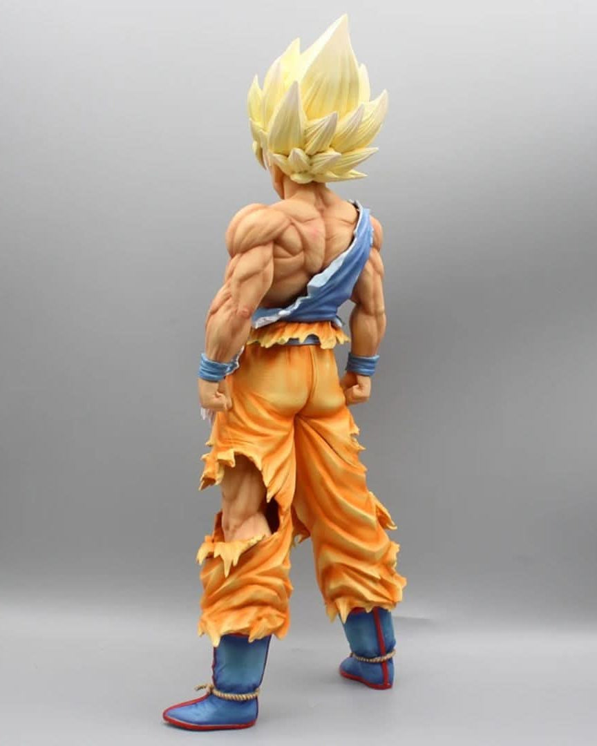 Back view of Goku Super Saiyan figure – showcasing sculpted golden hair and detailed clothing.
