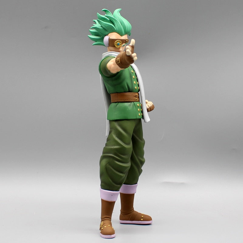 Dragon Ball figure collectible of Granolah the Survivor in a side stance, highlighting his green outfit and cape, an essential piece for Dragon Ball enthusiasts.